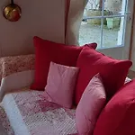 Bed and breakfast Les Demeures De La Laigne 4*