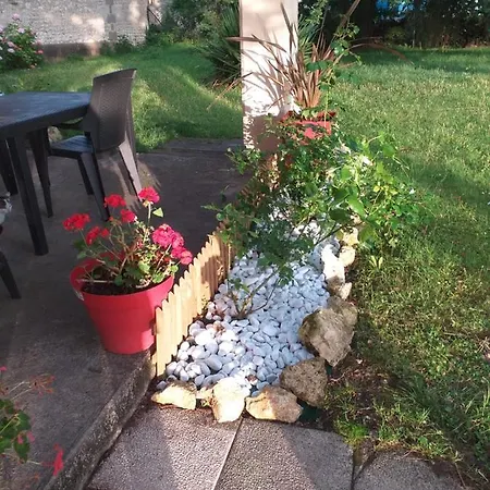Bed and breakfast Les Demeures De La Laigne Allas-Bocage