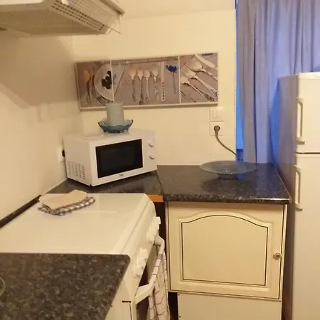 Les Demeures De La Laigne Bed and breakfast Allas-Bocage