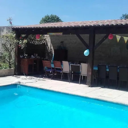 Couette-café Les Demeures De La Laigne *