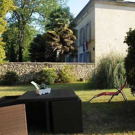 Nocleg ze śniadaniem Les Demeures De La Laigne 4*