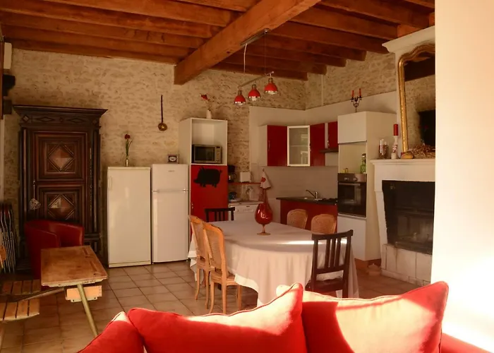 Les Demeures De La Laigne Bed & Breakfast Allas-Bocage