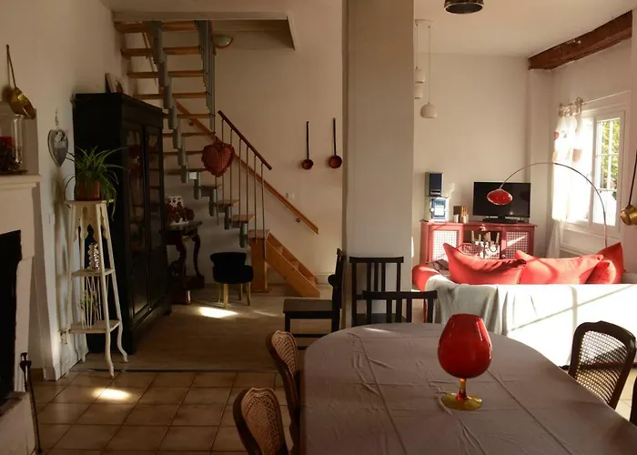 Les Demeures De La Laigne Bed & Breakfast Allas-Bocage